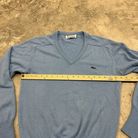 Vintage Izod Lacoste V-Neck Sweater Men’s Sz M Blue 80s Classic Gator Soft - Picture 5 of 5